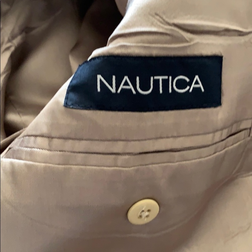 Suit - Picture 4 of 5